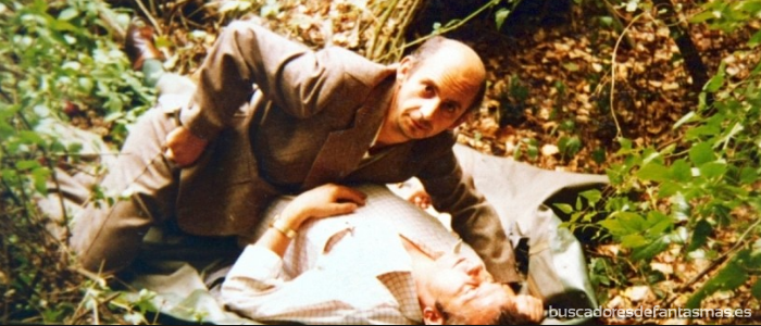 Joachim Kroll muestra a los investigadores en la escena del crimen, como mató a su víctima | WAZPhotoPool